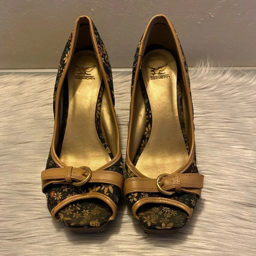 Shiekh Tan & Black Floral Open Toed Wedge